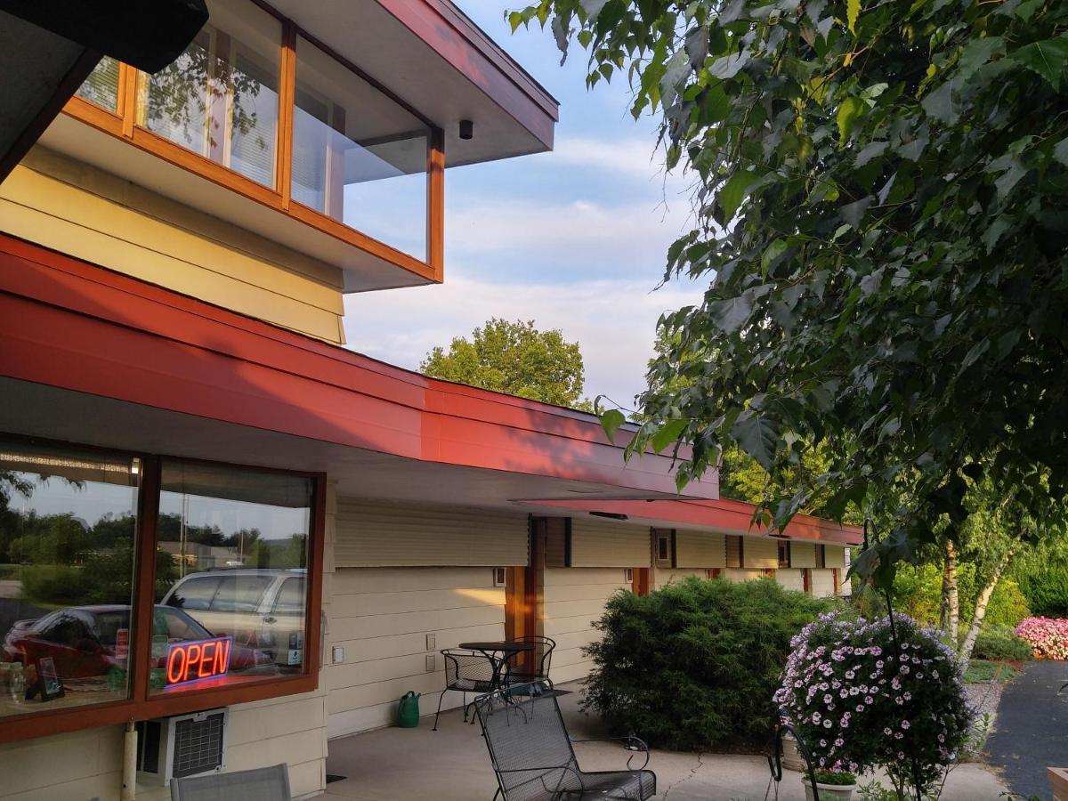 The Usonian Inn Llc Spring Green Kültér fotó